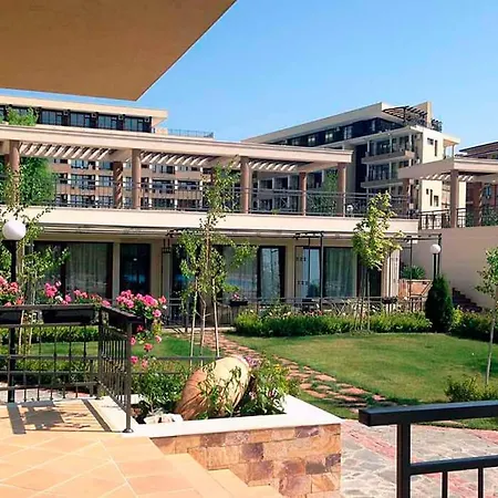 Patrick's - Sorrento Sole Mare, Свети-Влас